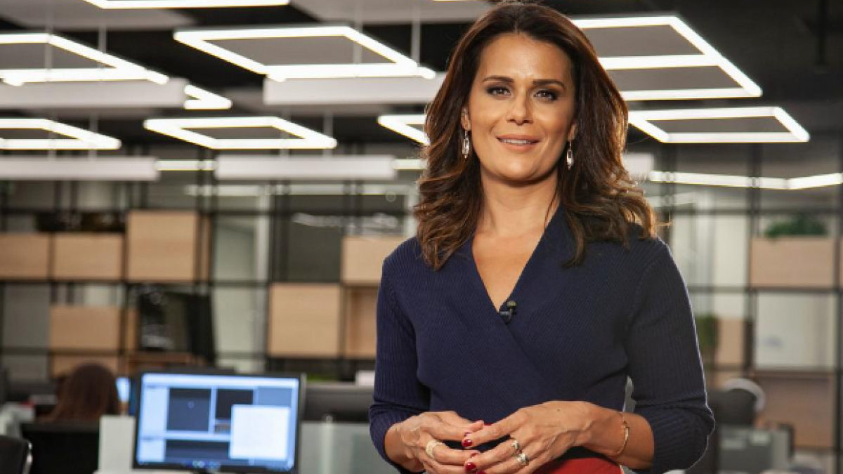 Adriana Araújo no Repórter Record Investigação