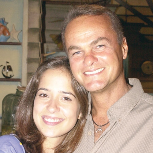 Dulce (Paloma Duarte) e Rodrigo (Kadu Moliterno)