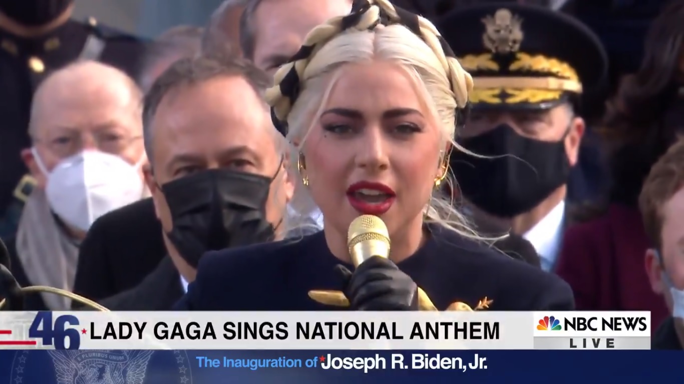 Lady Gaga canta na posse de Joe Biden