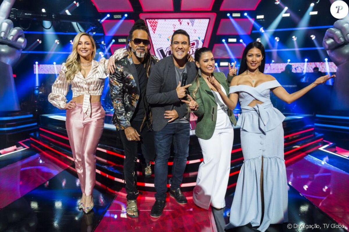 Claudia Leitte, Carlinhos Brown, André Marques e Simone e Simaria no The Voice Kids