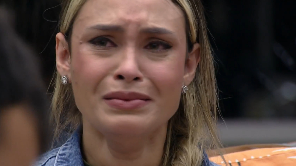 BBB Sarah chora de raiva após votos de Rodolffo e Caio no reality