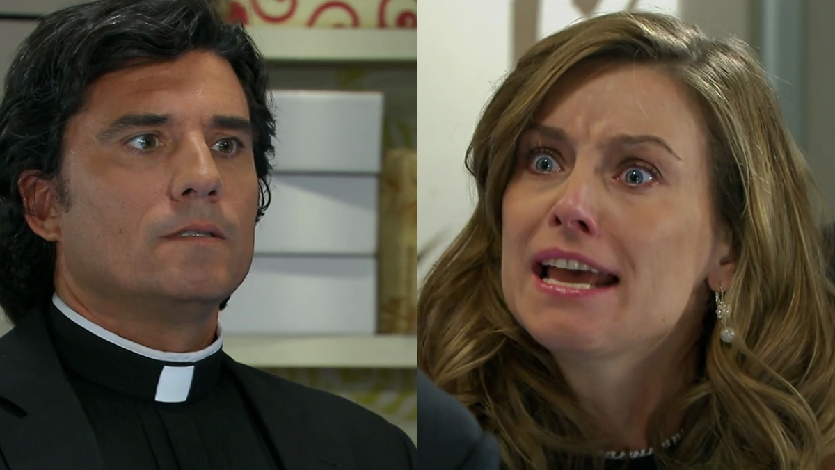 Padre João Paulo descobre que Helena tentou matar Maria Desamparada (Reprodução: Televisa S.A.)