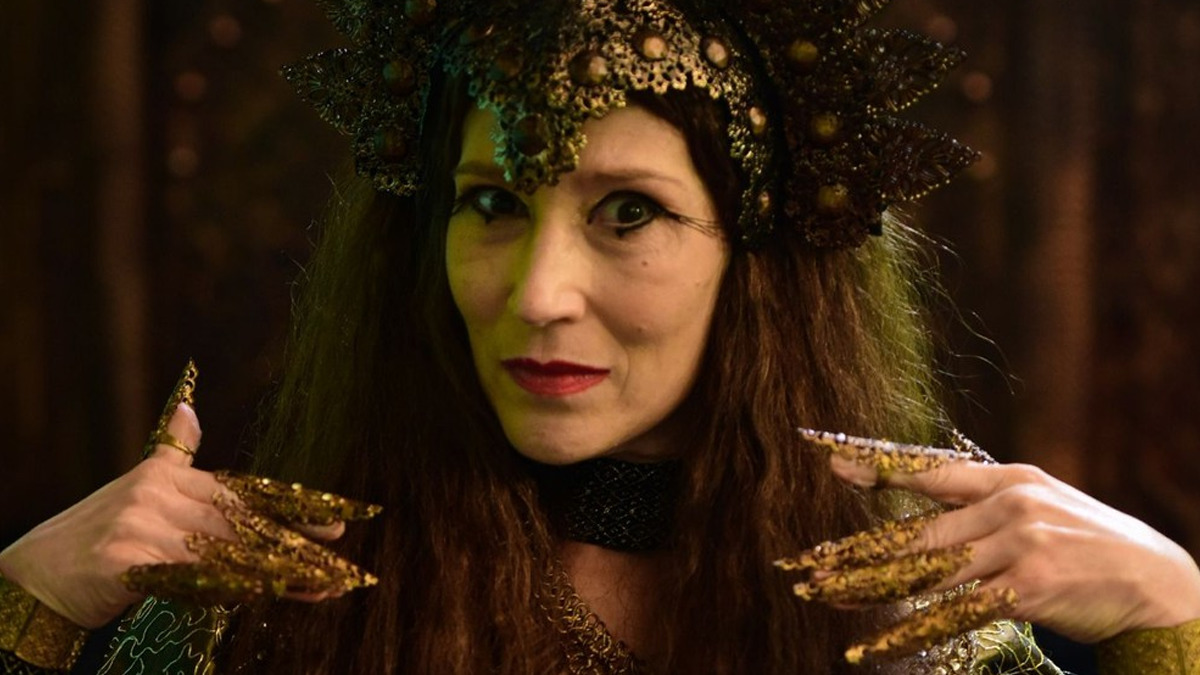 Beth Goulart como a rainha Jaluzi em Gênesis (Reprodução/Record TV)