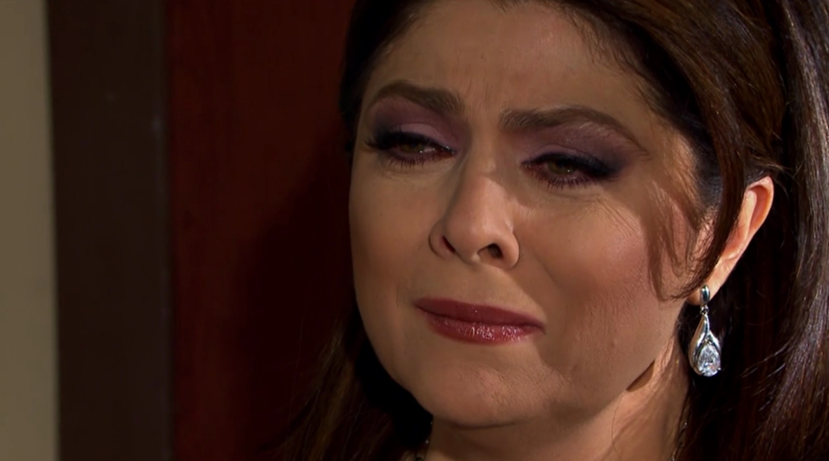 Victória Ruffo como Vitória Sandoval em Triunfo do Amor (Reprodução: Televisa S.A.)