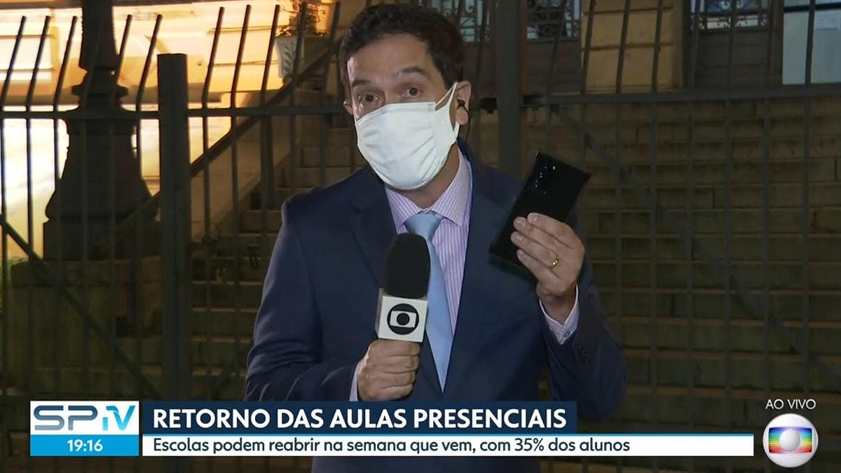 O repórter Walace Lara no telejornal SP2, da Globo