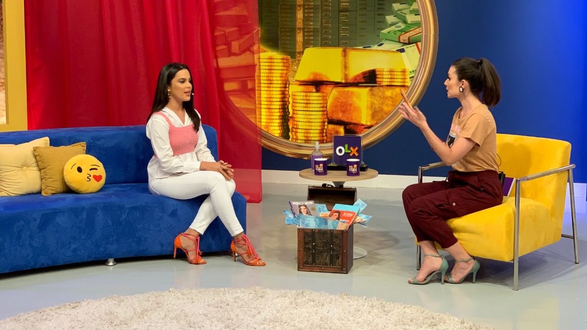 Emilly Araújo e Nathália Arcuri no Me Poupe! Show