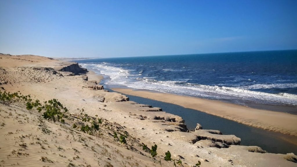 Praia Barra da Sucatinga, Cenário de No Limite (Reprodução Tripadvisor)