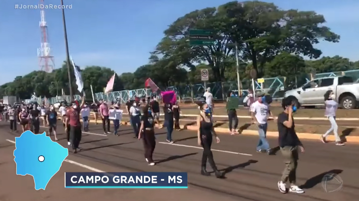 Jornal da Record repercute atos contra Jair Bolsonaro
