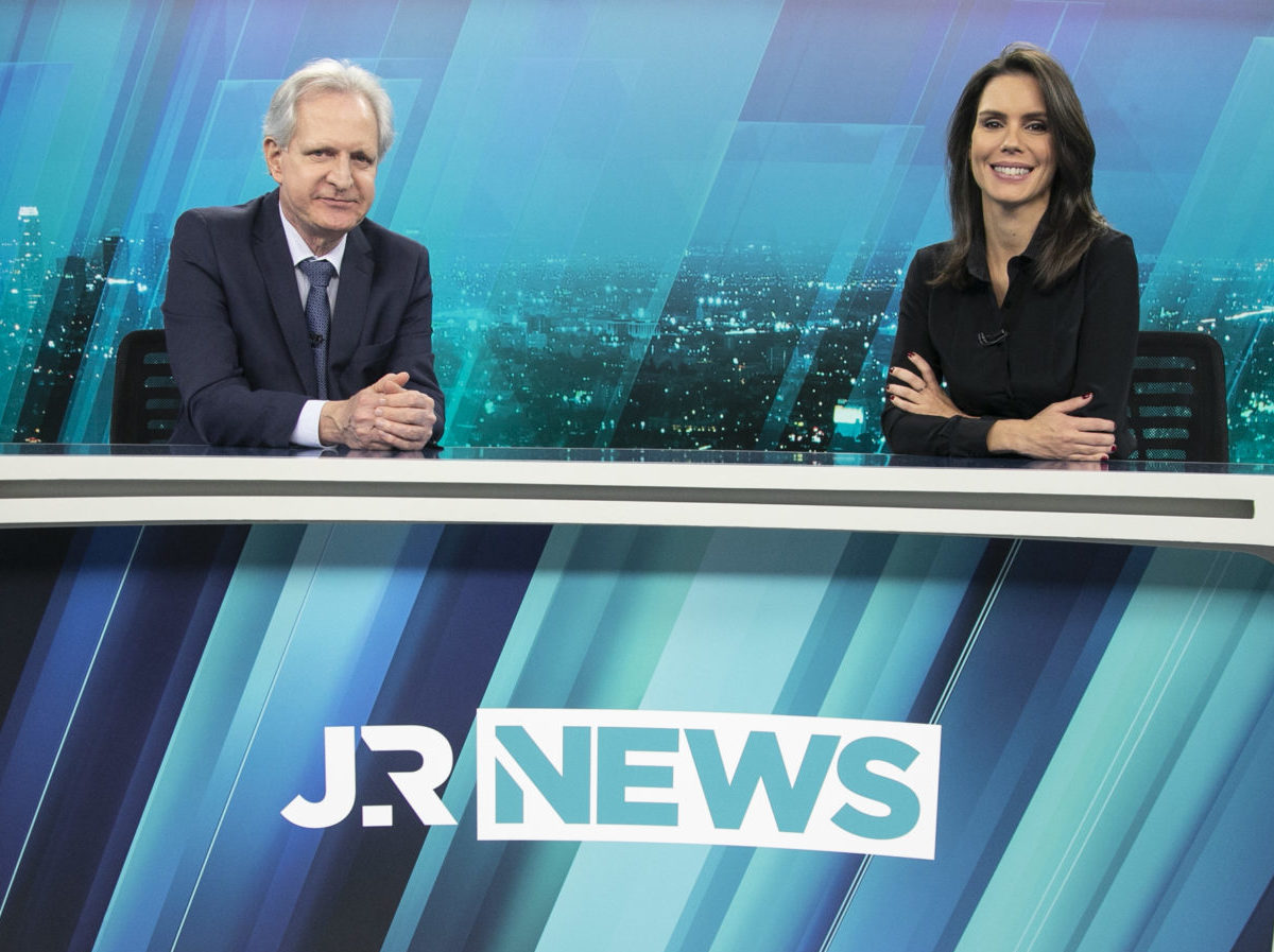 Camila Busnello e Augusto Nunes no Jornal da Record News (Edu Moraes/Record TV)