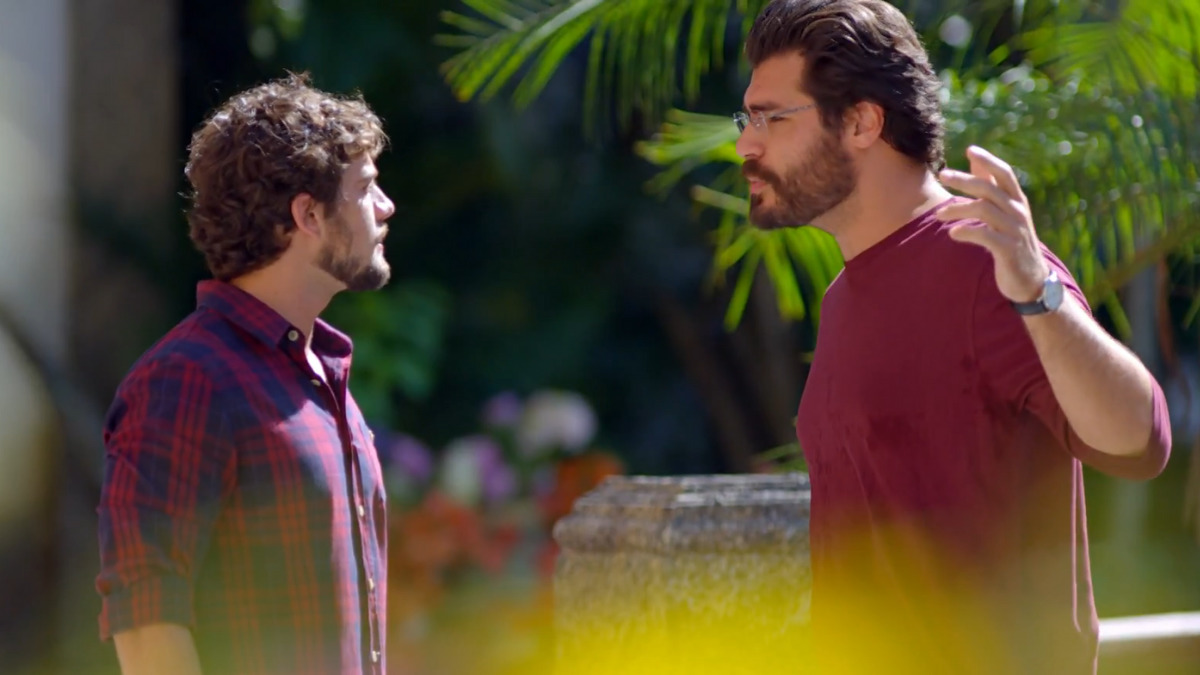 Rodrigo e Lúcio discutem em A Vida da Gente (Reprodução/Globo)