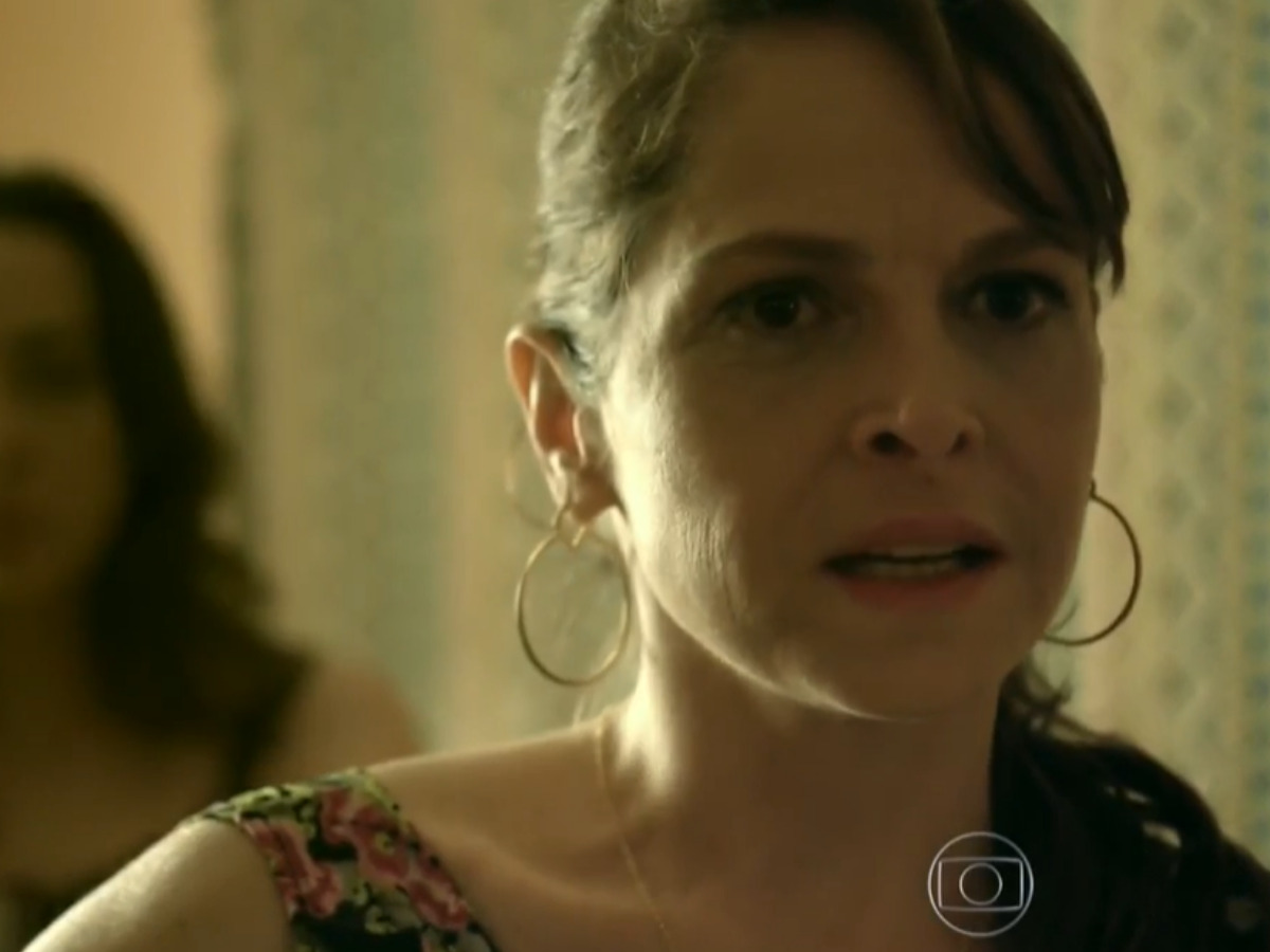 Carolina (Drica Moraes) em Verdades Secretas (Reprodução/Globo)