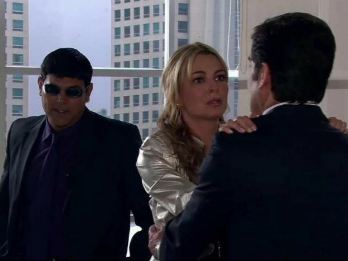 Salviano, Kendra e Nélson em Amores Verdadeiros (Reprodução - Televisa)