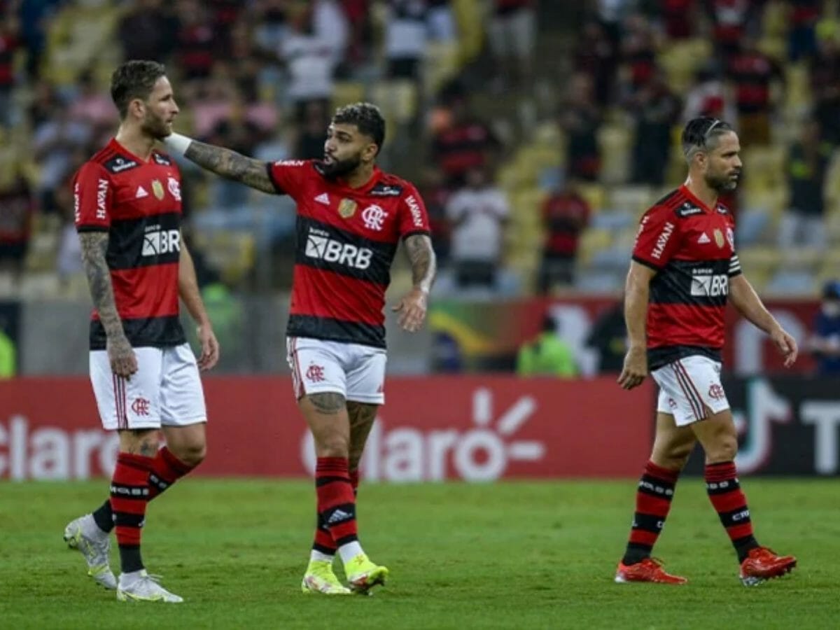 Flamengo perdeu do Atlético Paranaense na Copa do Brasil (Reprodução)