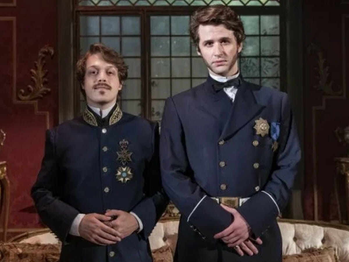 Gastão de Orléans, o Conde D’eu (Daniel Torres), e Augusto, o Duque de Saxe-Coburgo (Gil Coelho) em Nos Tempos do Imperador (Divulgação)