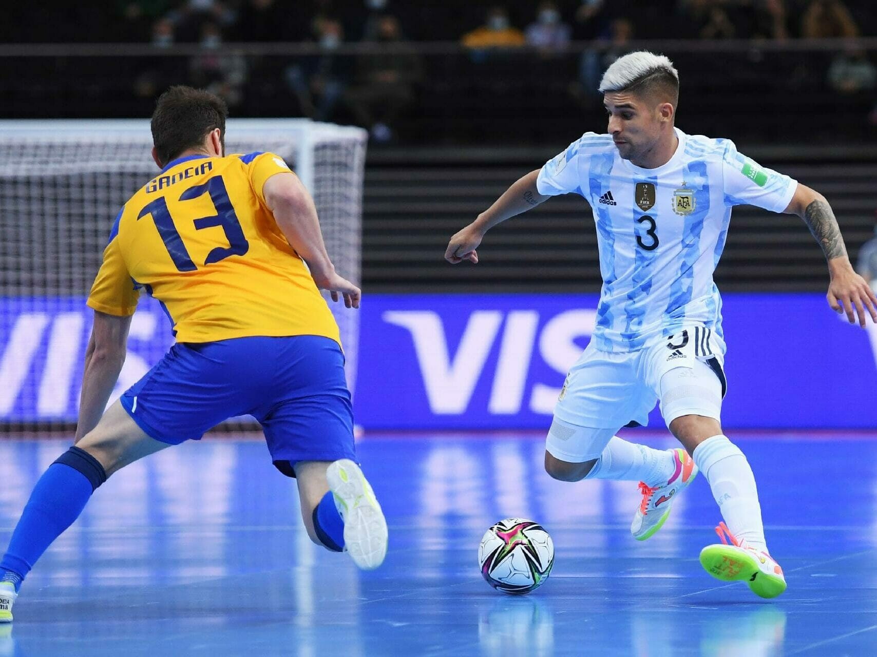 Brasil e Argentina na semifinal da Copa do Mundo de Futsal (Alex Caparros/Fifa)