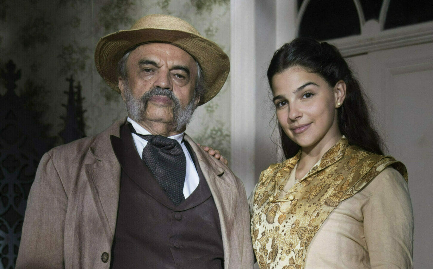 Pilar (Gabriela Medvedovski) e Eudoro (José Dumont) de Nos Tempos do Imperador (Divulgação/TV Globo)