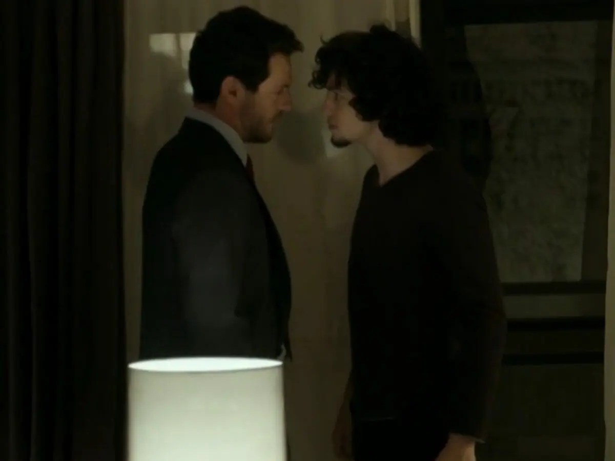 Alex (Rodrigo Lombardi) e Gui (Gabriel Leone) em Verdades Secretas (Reprodução/Globo)