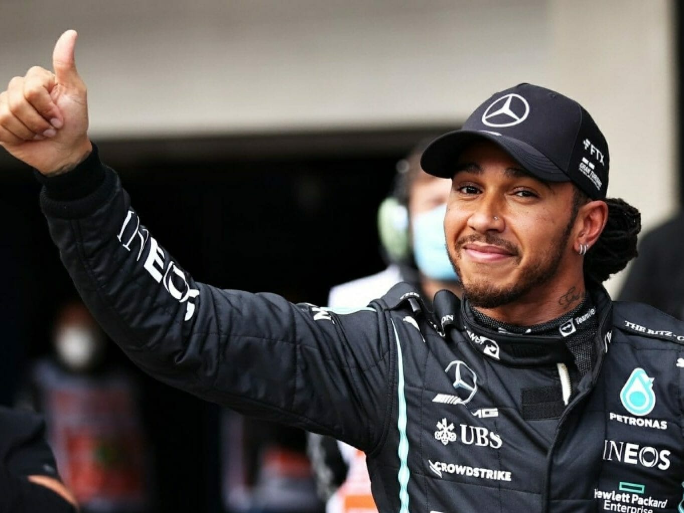 O piloto de corrida Lewis Hamilton (Reprodução/Twitter)