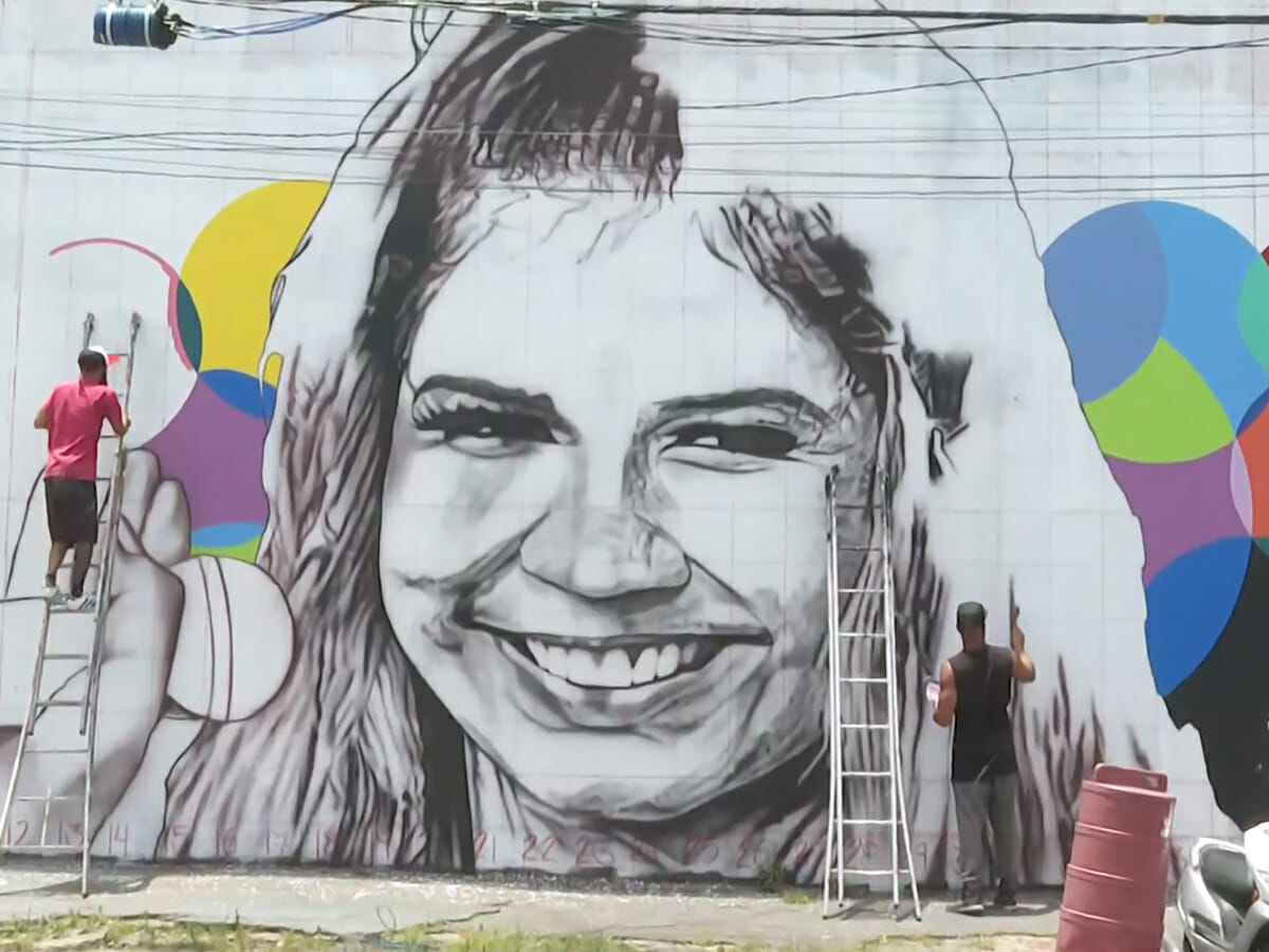 Mural em homenagem a Marília Mendonça é produzido em São Paulo