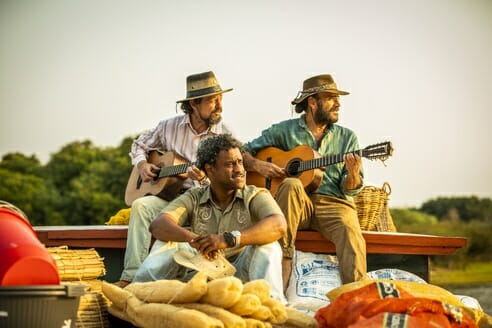 Quim (Chico Teixeira), Eugênio (Almir Sater) e Tião (Fabio Neppo) em Pantanal (Globo/João Miguel Júnior)