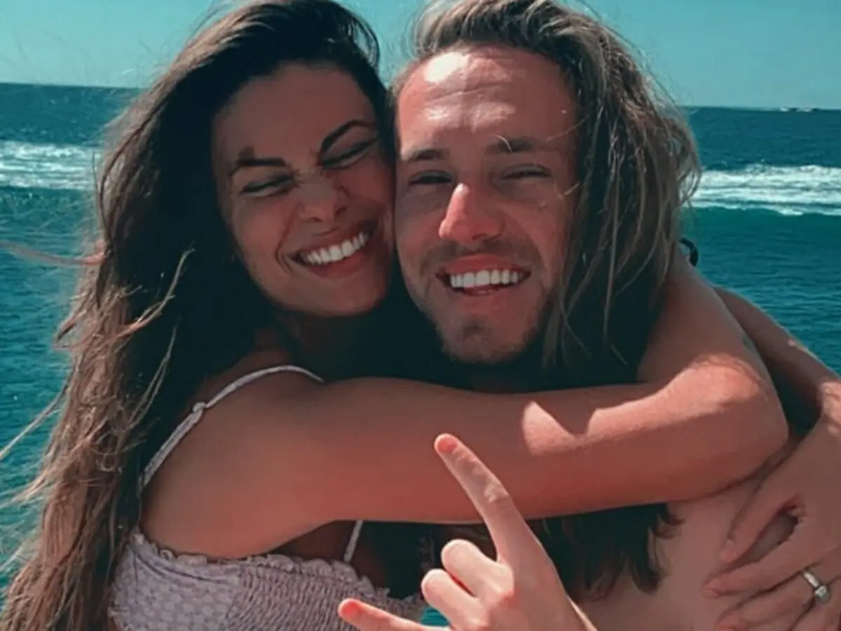Carolina Loureiro e Vitor Kley terminam o namoro (Reprodução: Instagram)
