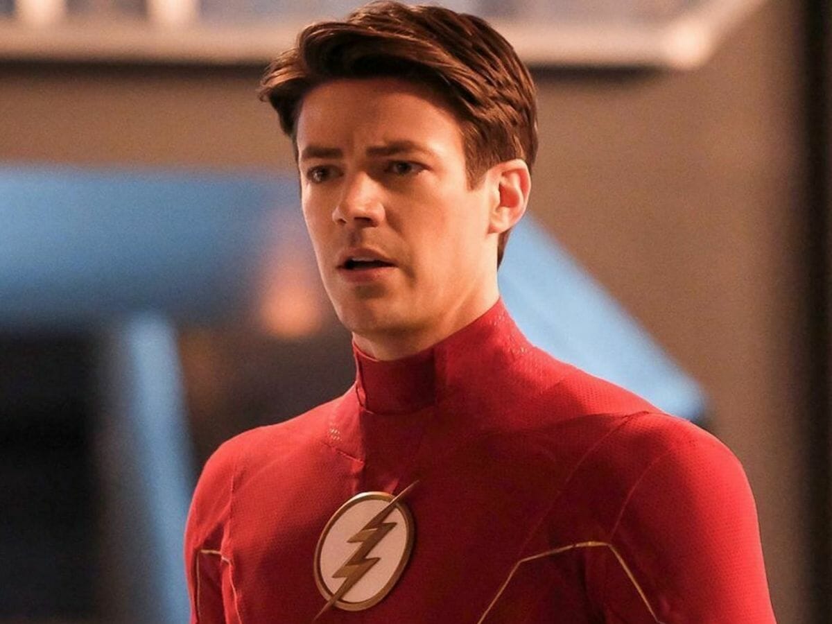 O ator Grant Gustin na pele do herói Flash