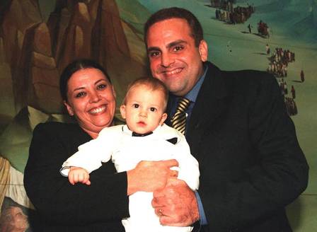 Guilherme Karam e a mulher Betina Callado com o filho Gustavo (Foto - Roberto Stuckert Filho)