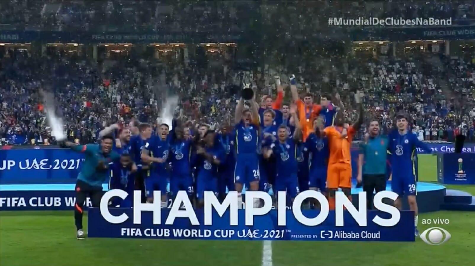 Chelsea levanta troféu do Mundial após bater o Palmeiras