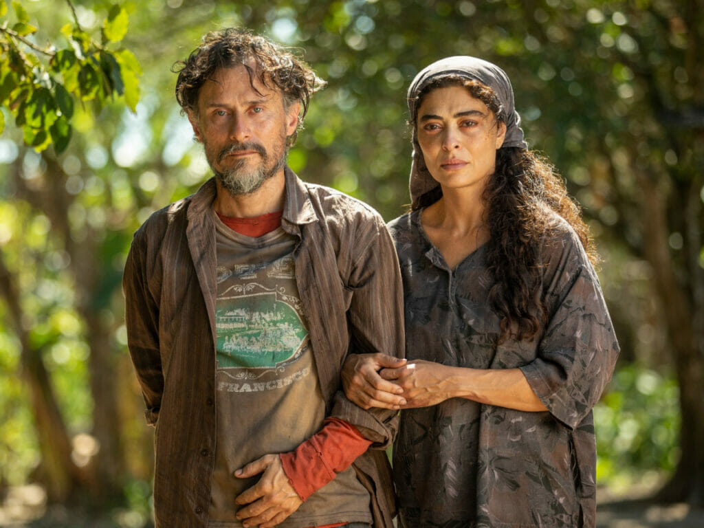 Gil (Enrique Diaz) e Maria Marruá (Juliana Paes) em Pantanal