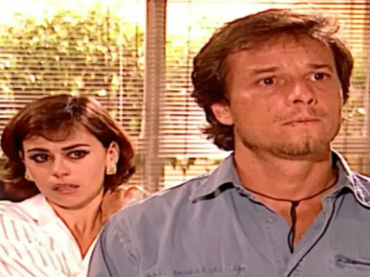 Maysa (Daniela Escobar) e Xande (Marcello Novaes) em O Clone
