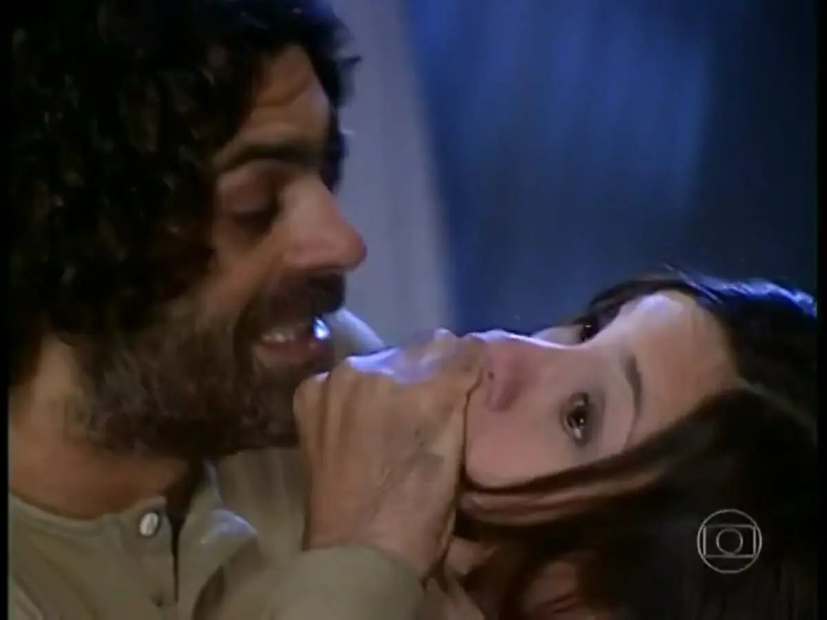 Petruchio (Eduardo Moscovis) e Catarina (Adriana Esteves) de O Cravo e a Rosa