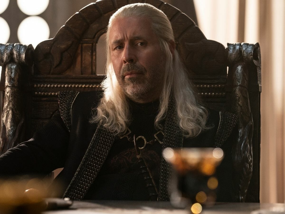 Paddy Considine, o rei Viserys Targaryen 1º em House of the Dragon