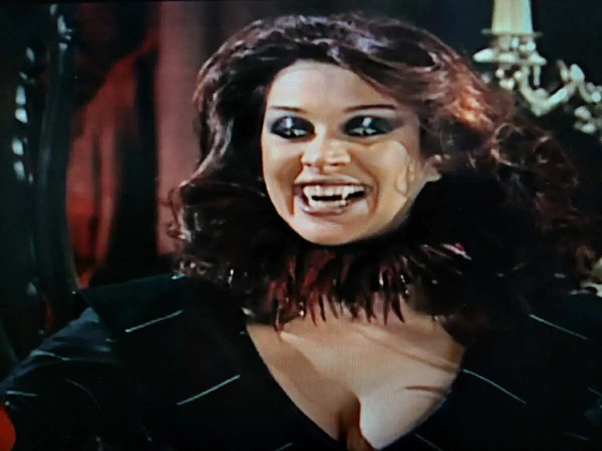 Mina (Claudia Raia), em O Beijo do Vampiro