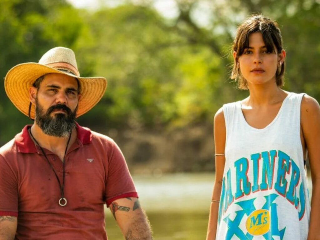 Alcides (Juliano Cazarré) e Guta (Julia Dalavia) em Pantanal