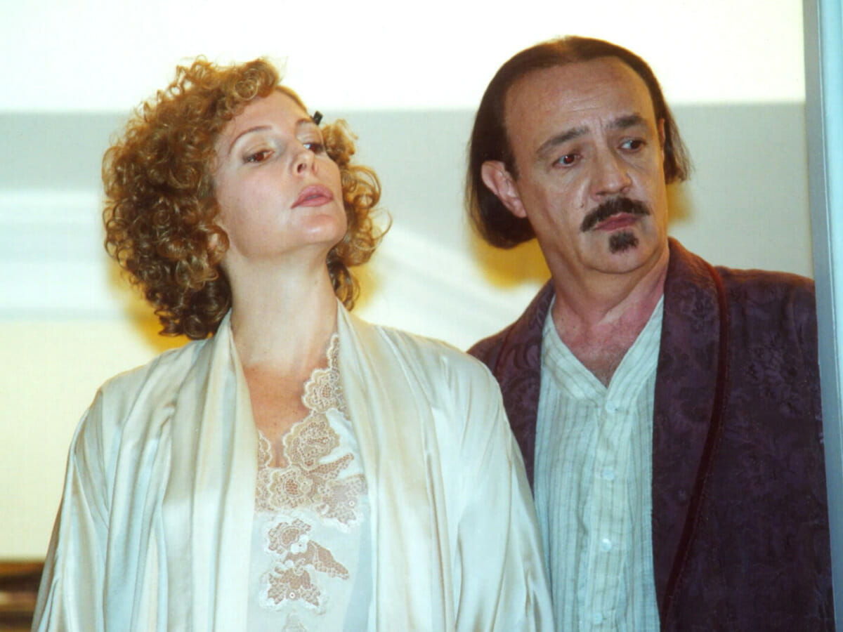Dinorá (Maria Padilha) e Cornélio (Ney Latorraca) em O Cravo e a Rosa