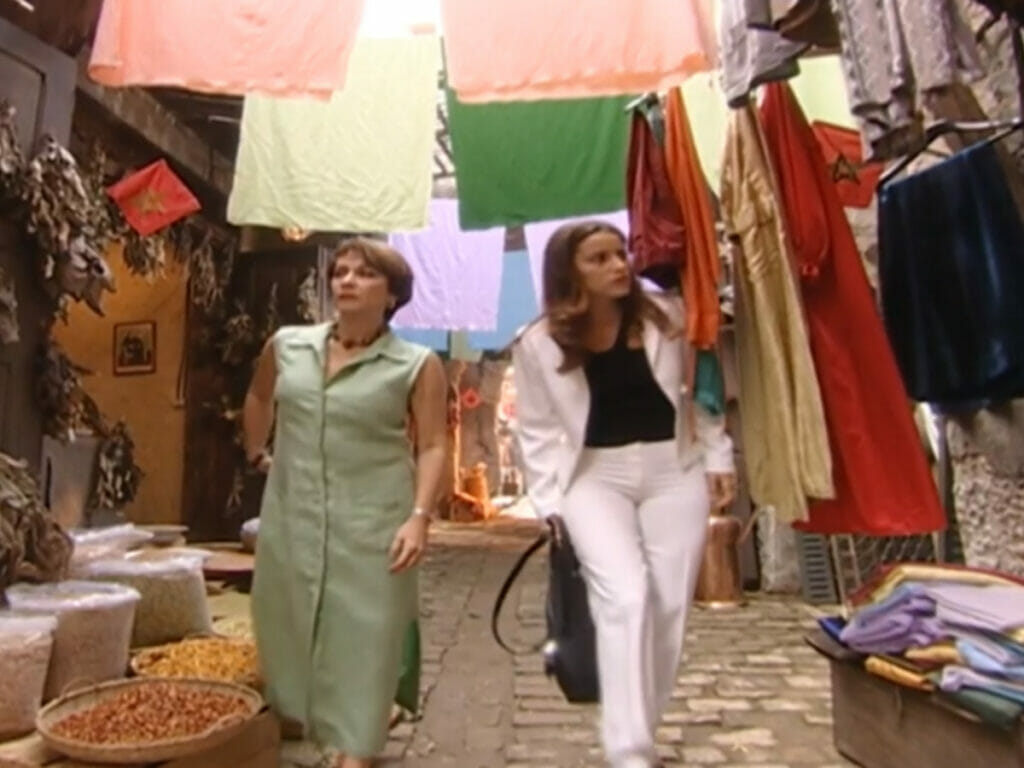 Edna (Nívea Maria) e Amália (Maria João) na novela O Clone
