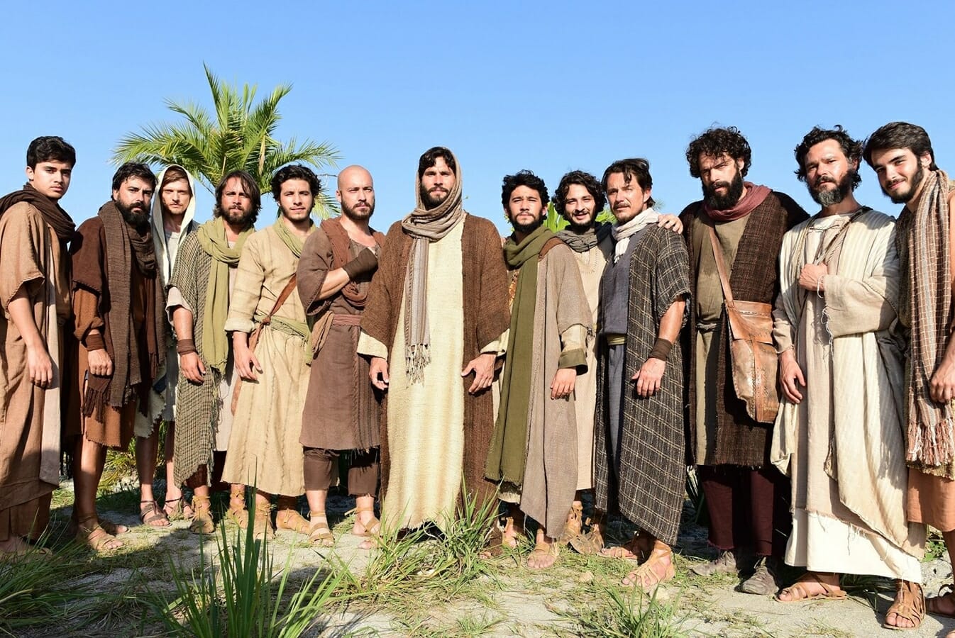 Jesus (Dudu Azevedo) e seus apóstolos na novela Jesus