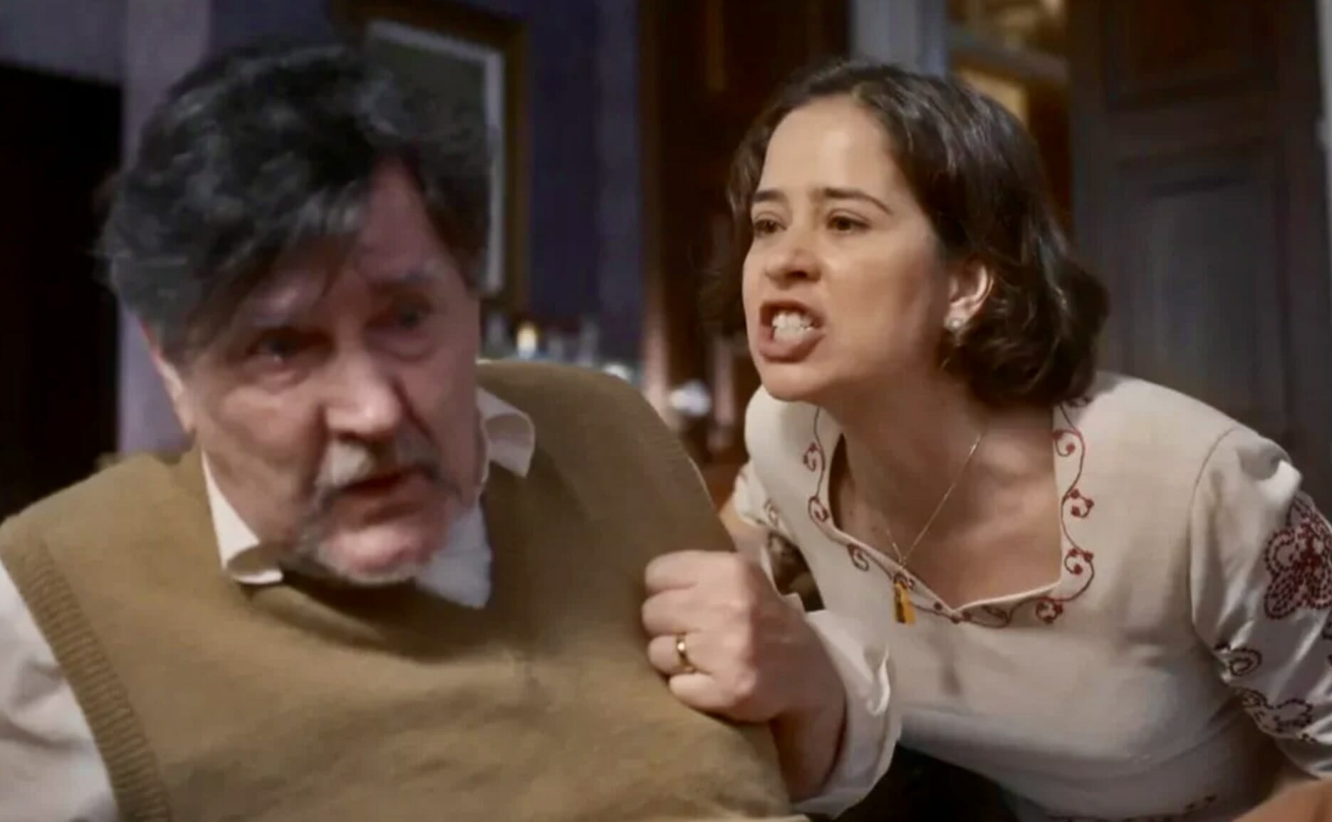 Matias (Antonio Calloni) e Heloísa (Paloma Duarte) de Além da Ilusão