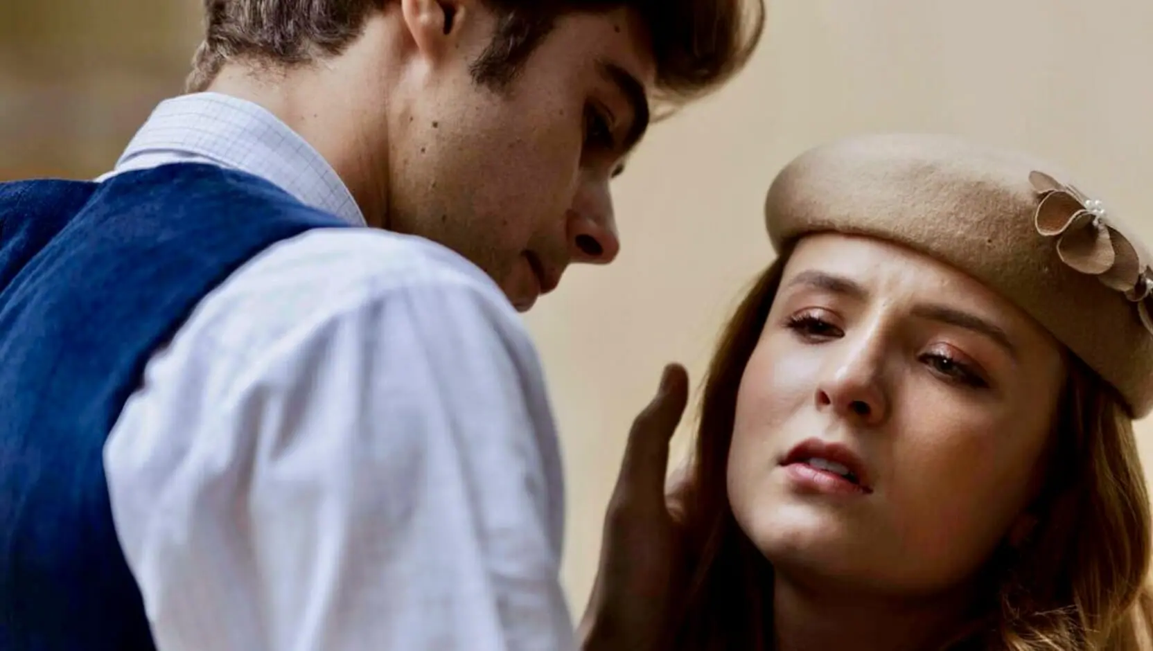 Isadora (Larissa Manoela) e Davi (Rafael Vitti) de Além da Ilusão