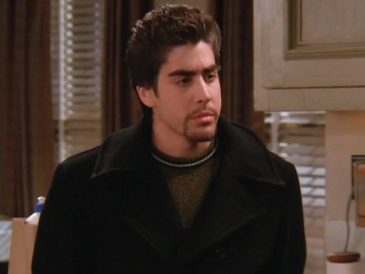 O ator Adam Goldberg na 2ª temporada de Friends