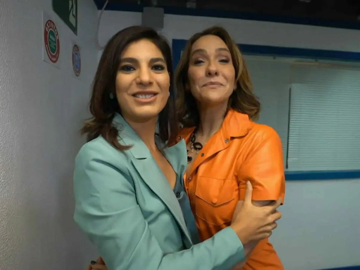 Andreia Sadi e Maria Beltrão no Estúdio i