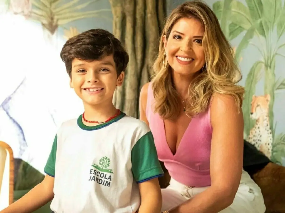 Rebeca (Mariana Santos) e Chiquinho (Guilherme Tavares) em Cara e Coragem