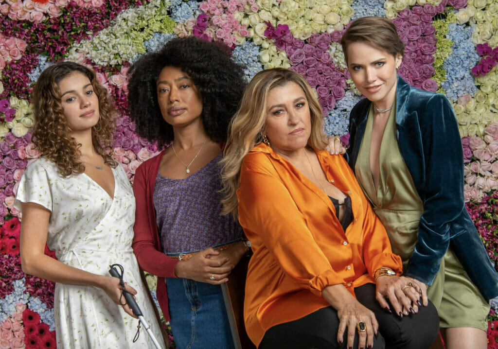 Maíra (Sophie Charlote), Judite (Mariana Nunes), Zoé (Regina Casé) e Vanessa (Leticia Colin) em Todas as Flores