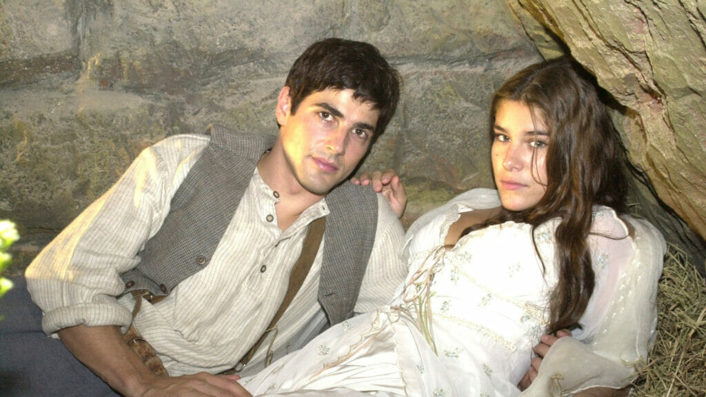 Toni (Reynaldo Gianecchini) e Maria (Priscila Fantin) em Esperança