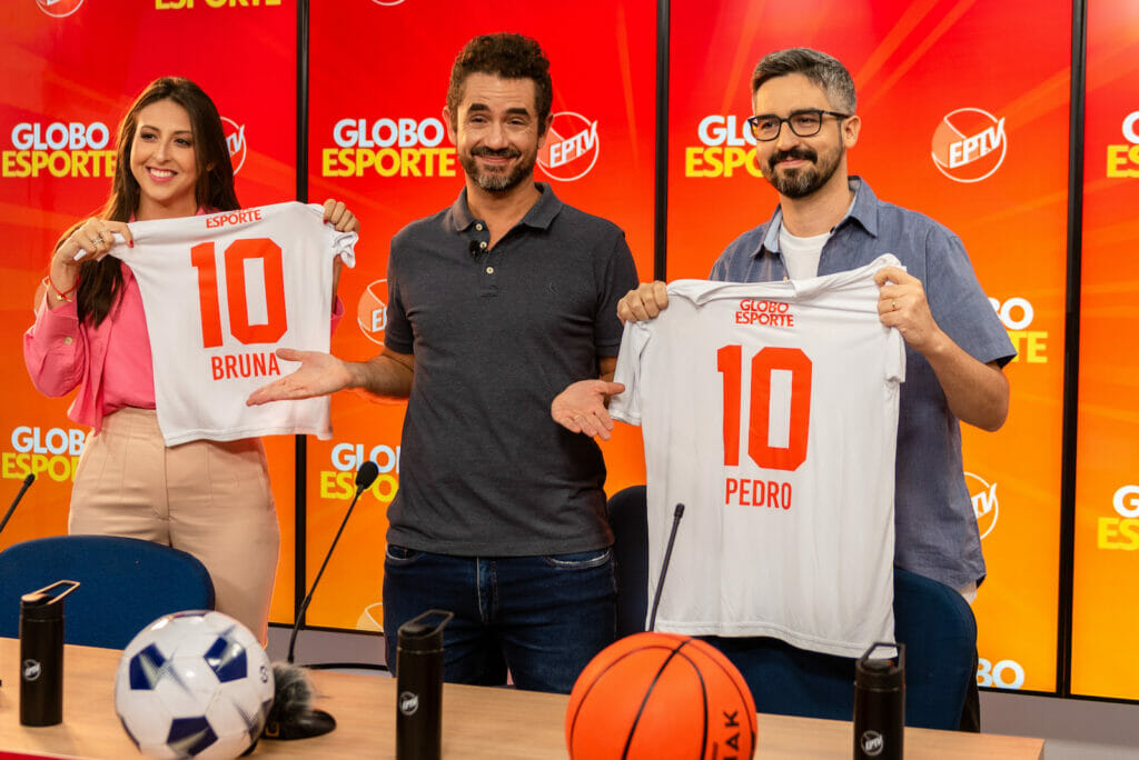 Os jornalistas Bruna Ficagna, Felipe Andreoli e Pedro Guilherme no lançamento do Globo Esporte regional da EPTV