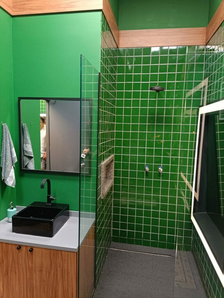 Banheiro da casa verde
