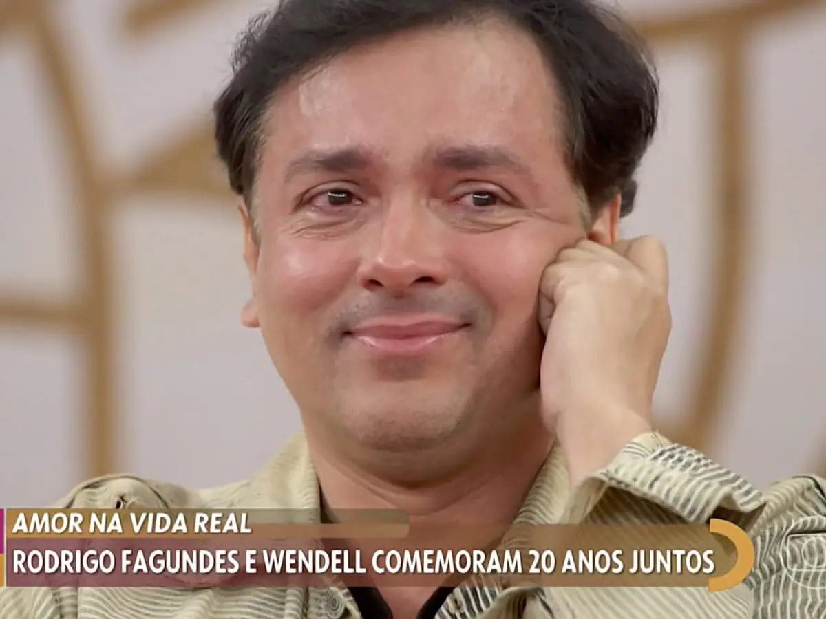 Rodrigo Fagundes chora no Encontro