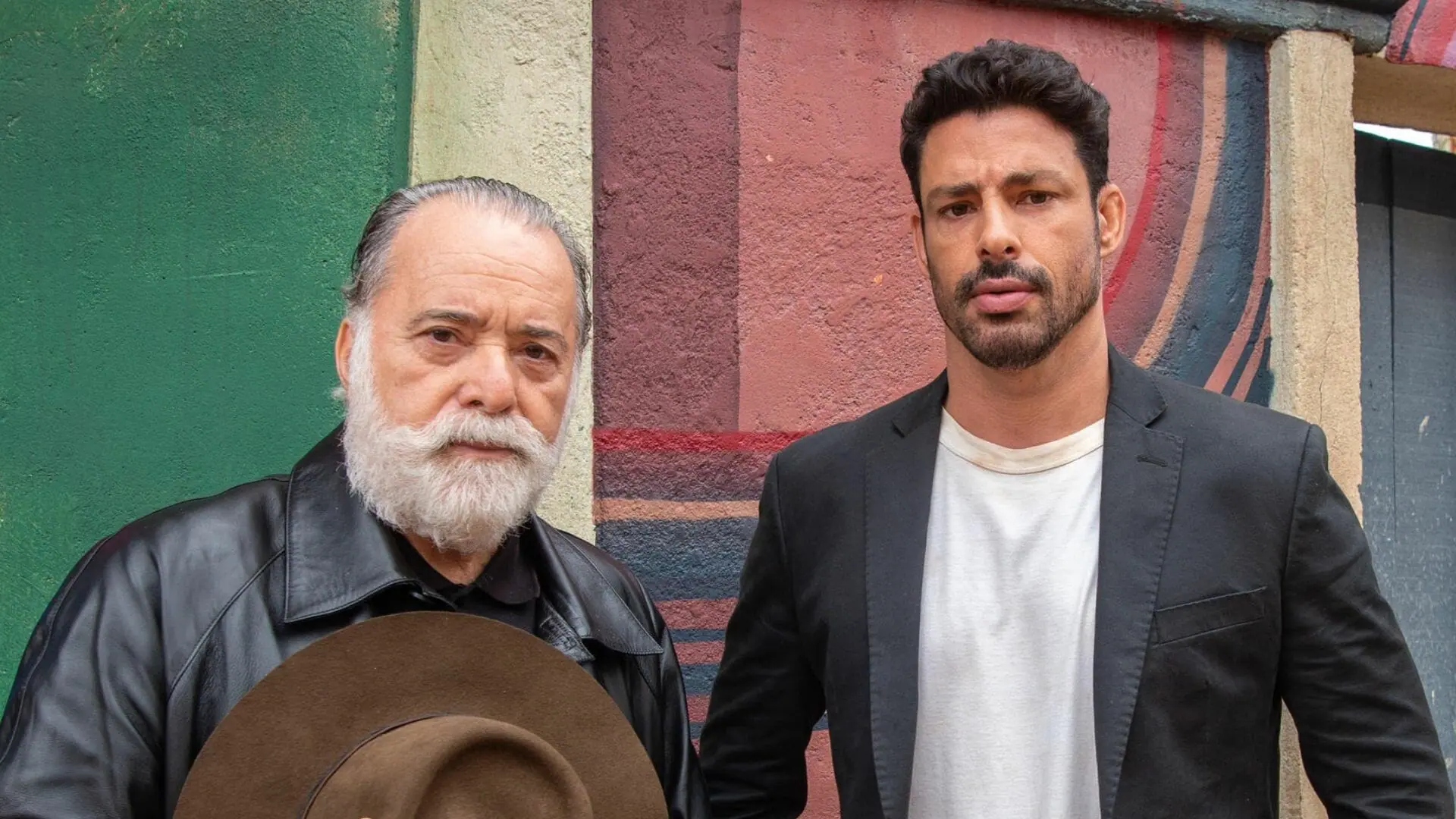 Antônio La Selva (Tony Ramos) e Caio (Cauã Reymond) em Terra e Paixão