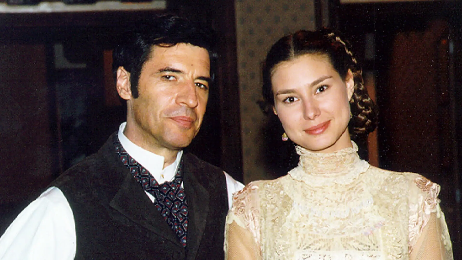 Higino Ventura (Paulo Betti) e Alice (Lavínia Vlasak) em Força de Um Desejo