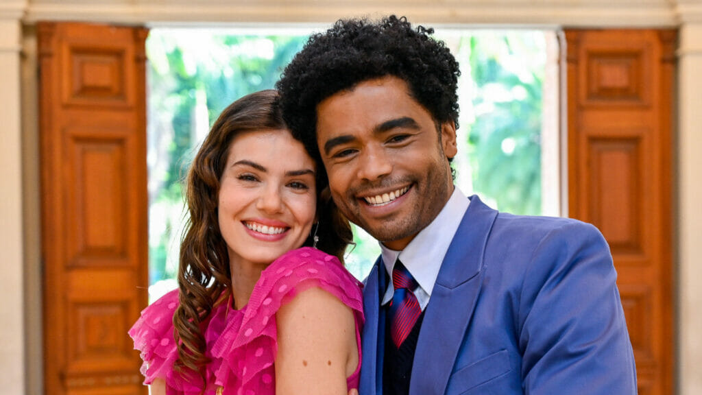 Marê (Camila Queiroz) e Orlando (Diogo Almeida) em Amor Perfeito